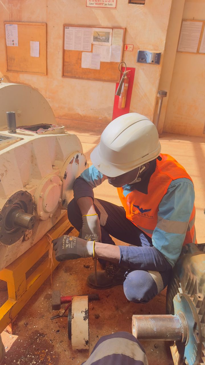 Révision du moteur-réducteur d'un broyeur à boulets