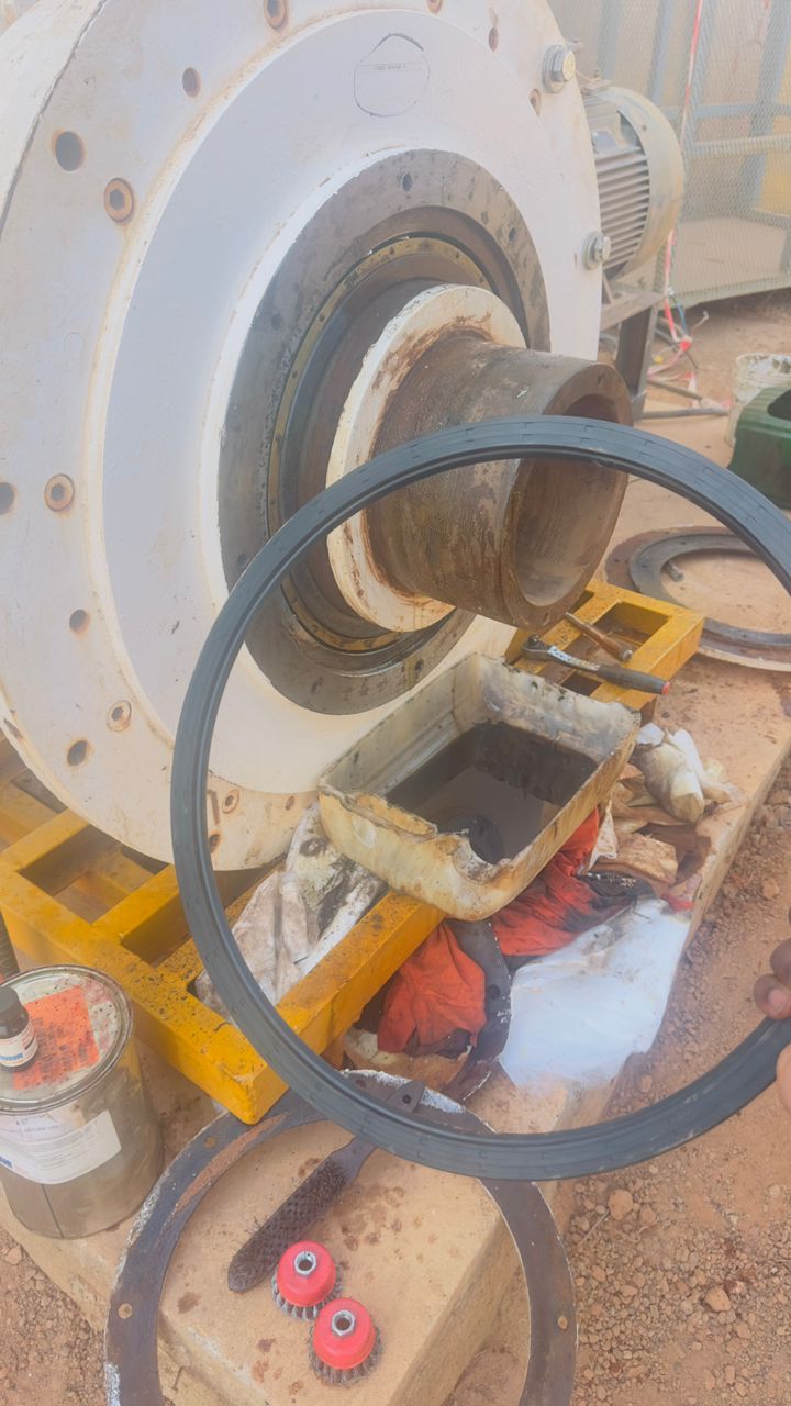 Inspection du trunnion et lubrification du broyeur